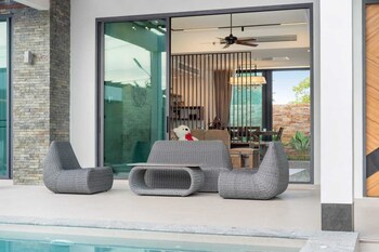 baan don 3 br pool villa near layan