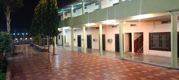 Midway Treat Gopalpura,,2 star