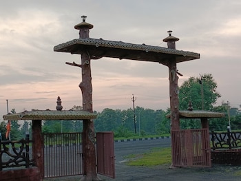 midway treat gopalpura