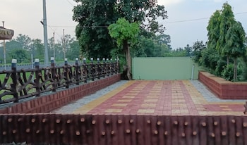 midway treat gopalpura