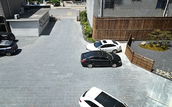 Pu Tao Mountain Residence,,3 star