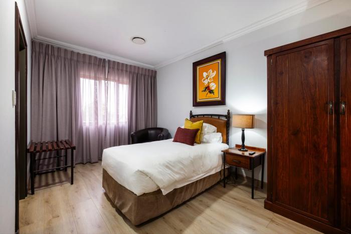 basdenwood hotel