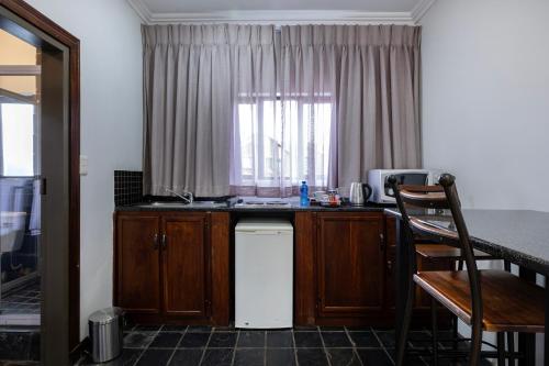 basdenwood hotel