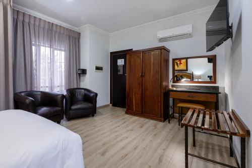 basdenwood hotel