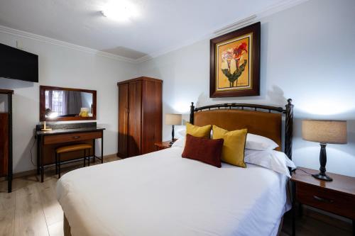 basdenwood hotel