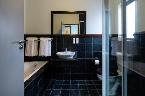 basdenwood hotel