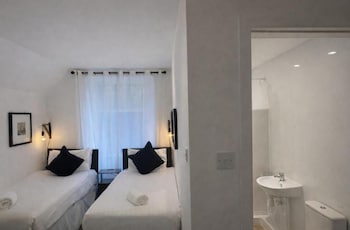 Harvieston Hall Estate Rooms,,2 star