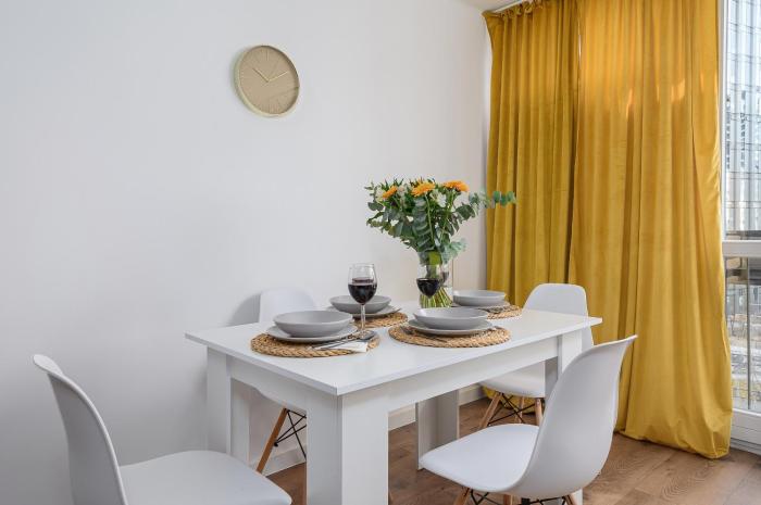 lumina comfy 4 room apartment center