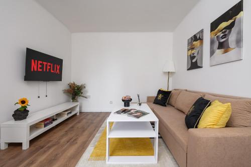 lumina comfy 4 room apartment center