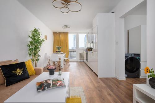 lumina comfy 4 room apartment center
