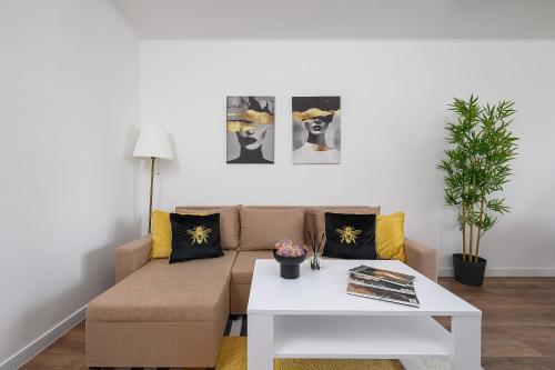 lumina comfy 4 room apartment center