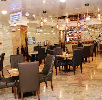 pinnacle castle hotel asaba