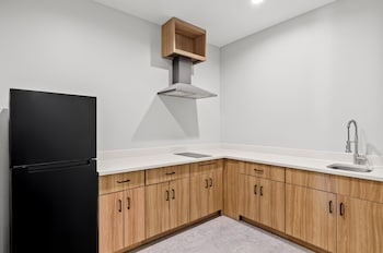 Americas Best Value Inn & Suites Tomball Grand Parkway,,3 star