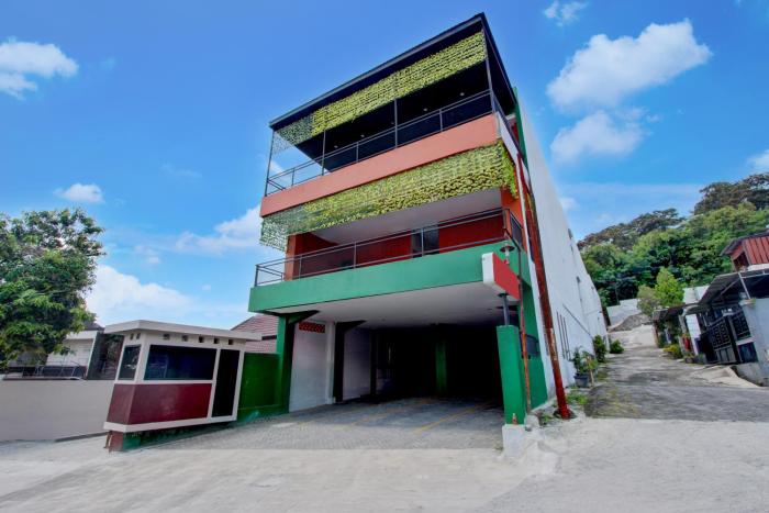 oyo 95180 enshe guest house syariah