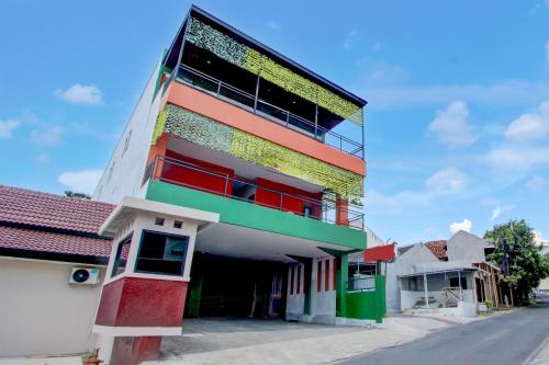 oyo 95180 enshe guest house syariah