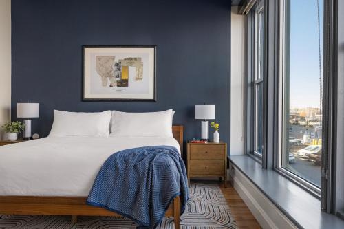 the courier hotel