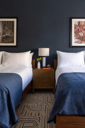 the courier hotel