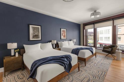 the courier hotel