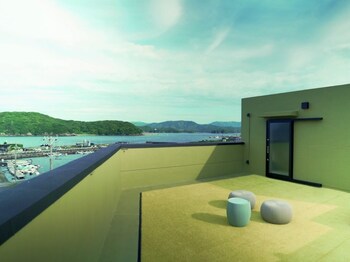 1 and only hotel io