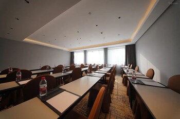 giorgio morandi hotel langfang wanda plaza