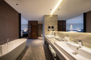 giorgio morandi hotel bazhou