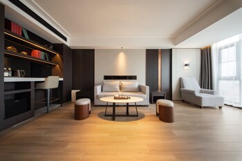 giorgio morandi hotel bazhou