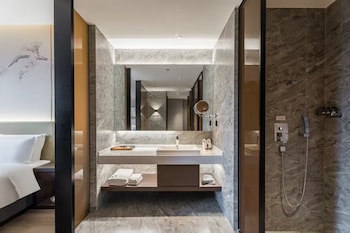giorgio morandi hotel xuyi kejie central mall