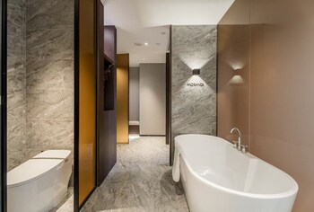 giorgio morandi hotel xuyi kejie central mall
