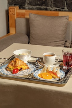 hayasa hotel old yerevan