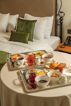 hayasa hotel old yerevan