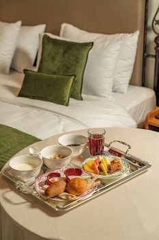 hayasa hotel old yerevan