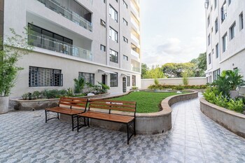 royal oaks residency
