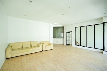Snap Inn Sukhumvit Soi 1,,2 star