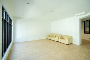 Snap Inn Sukhumvit Soi 1,,2 star
