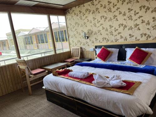 the hidden heaven cottage pangong