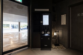 Cave Ryokan Hotel Anook Daejeon Yuseong,,2 star