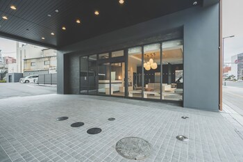 rita hotel namba