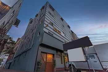 itsy hotels sri nidhi executive