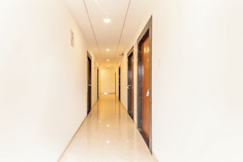 itsy hotels sri nidhi executive
