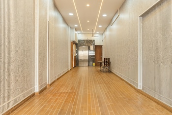 itsy hotels sri nidhi executive