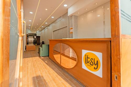 itsy hotels sri nidhi executive