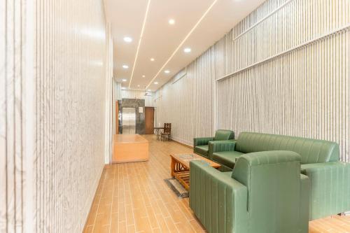 itsy hotels sri nidhi executive