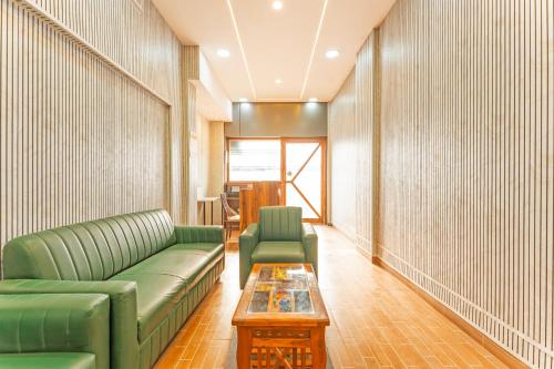 itsy hotels sri nidhi executive