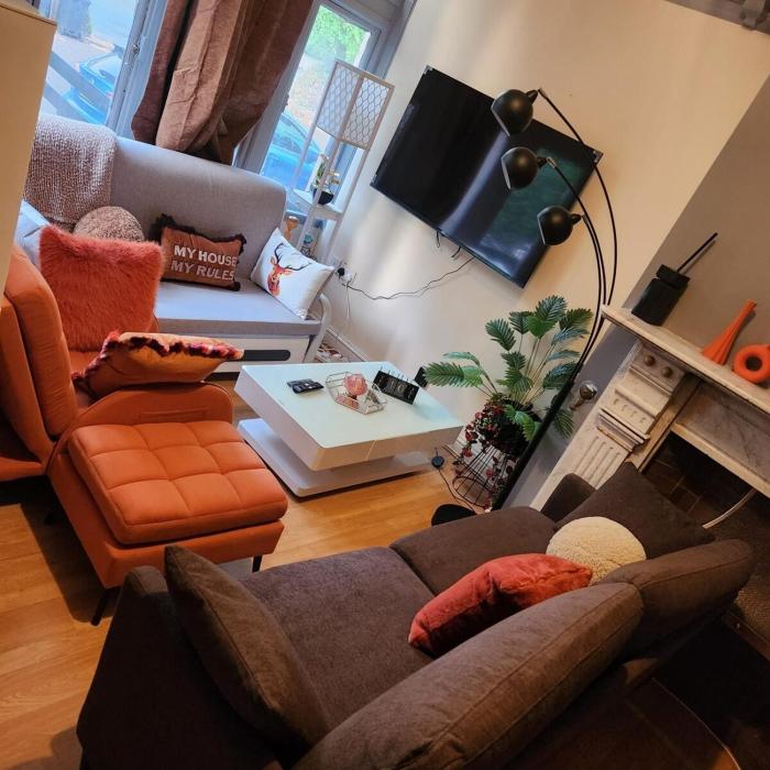 glams victoria apartment