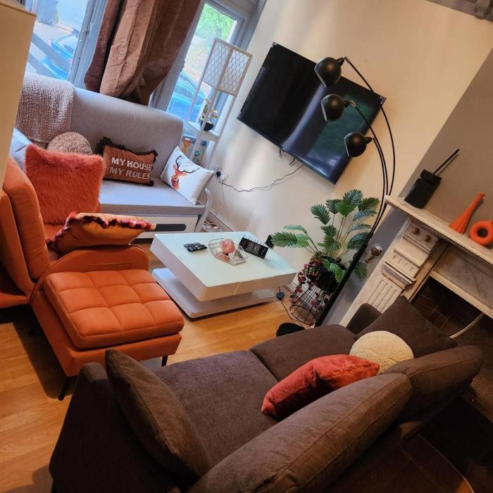 glams victoria apartment