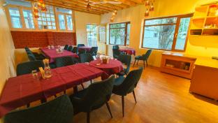 hotel ech aar kargil