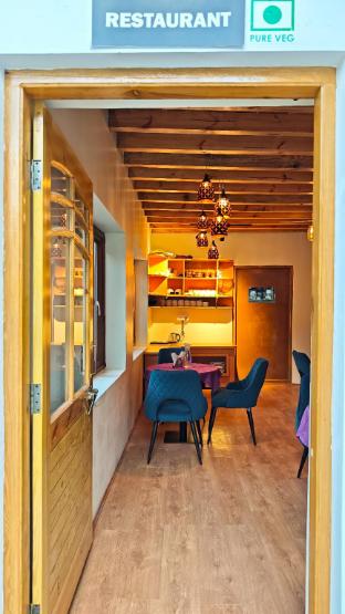 hotel ech aar kargil