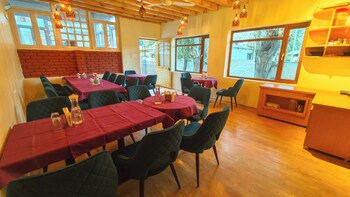 Hotel Ech Aar, Kargil,,2 star