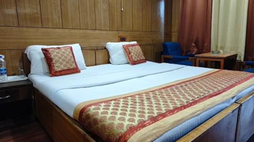 hotel ech aar kargil