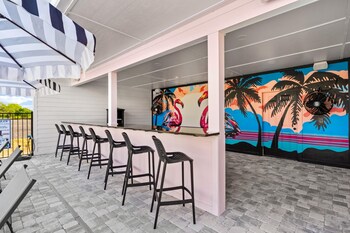 the pink flamingo boutique motel